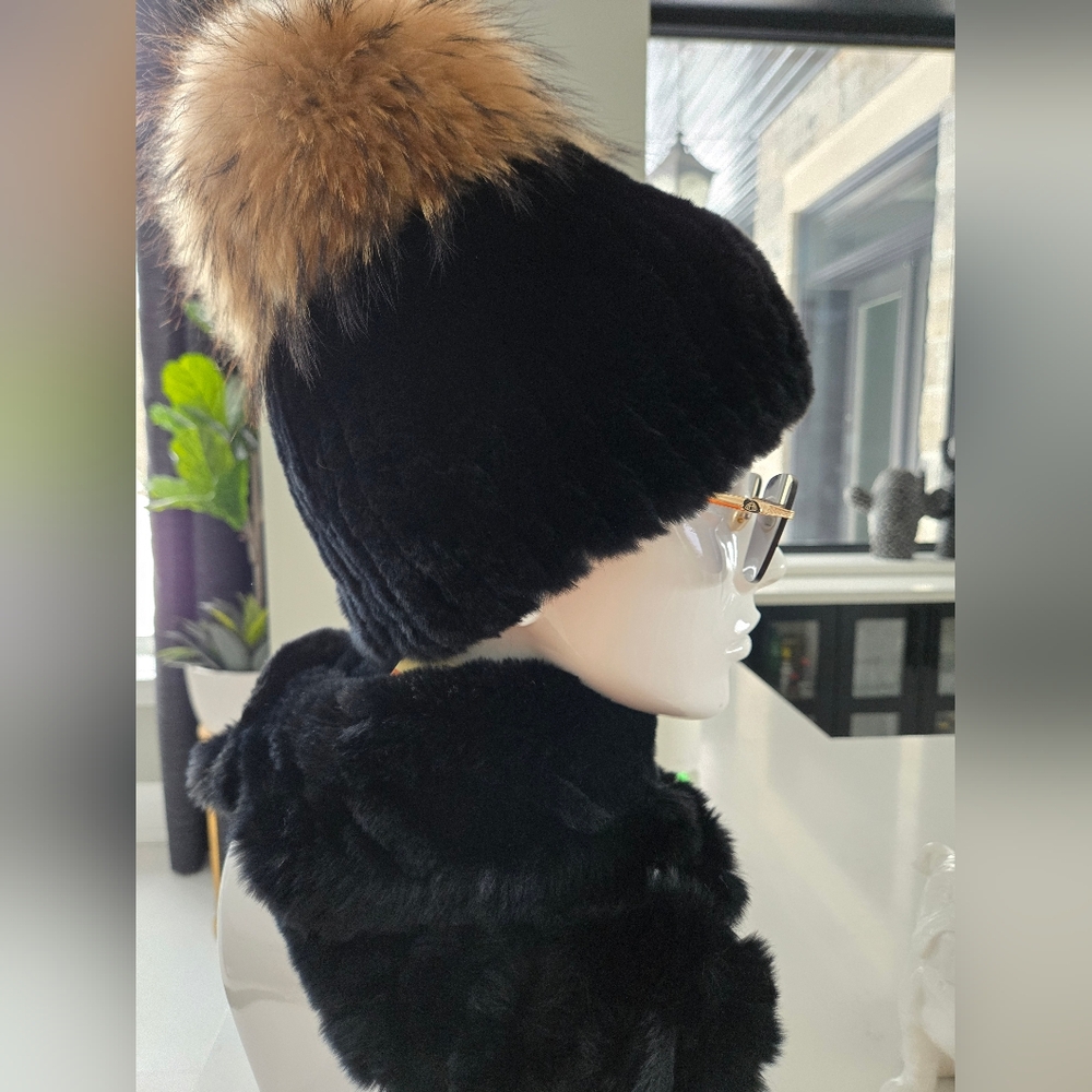 Genuine Fox Knit Fur Pom-Pom hat